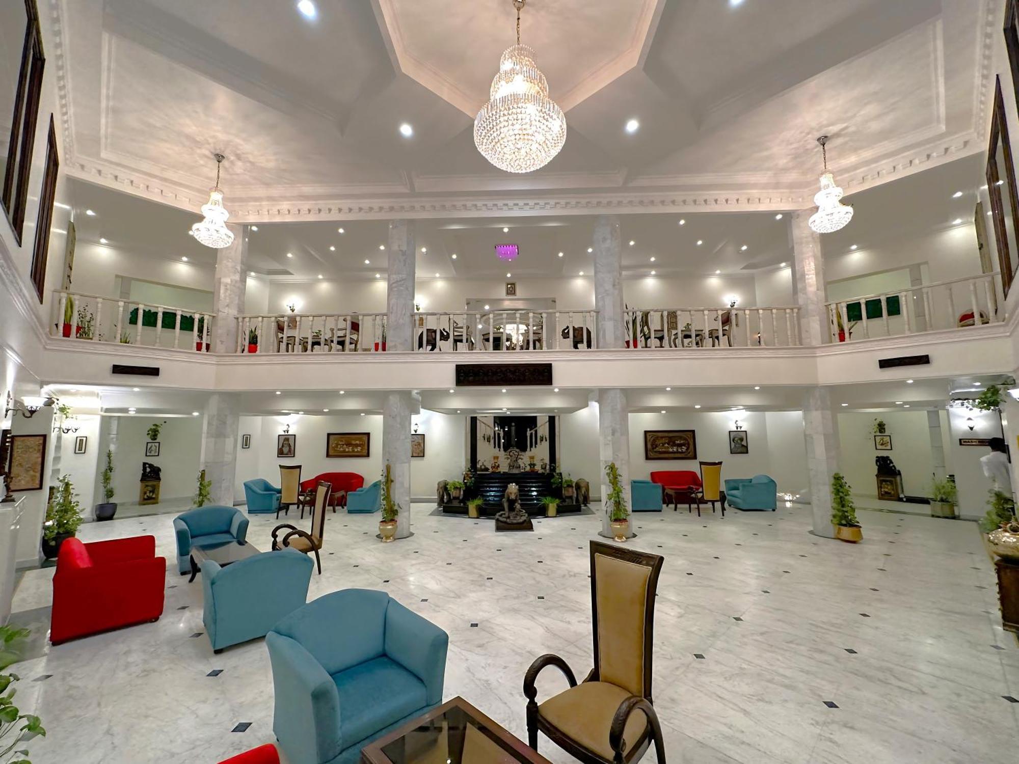 A S Hotels Khajurāho Exteriör bild