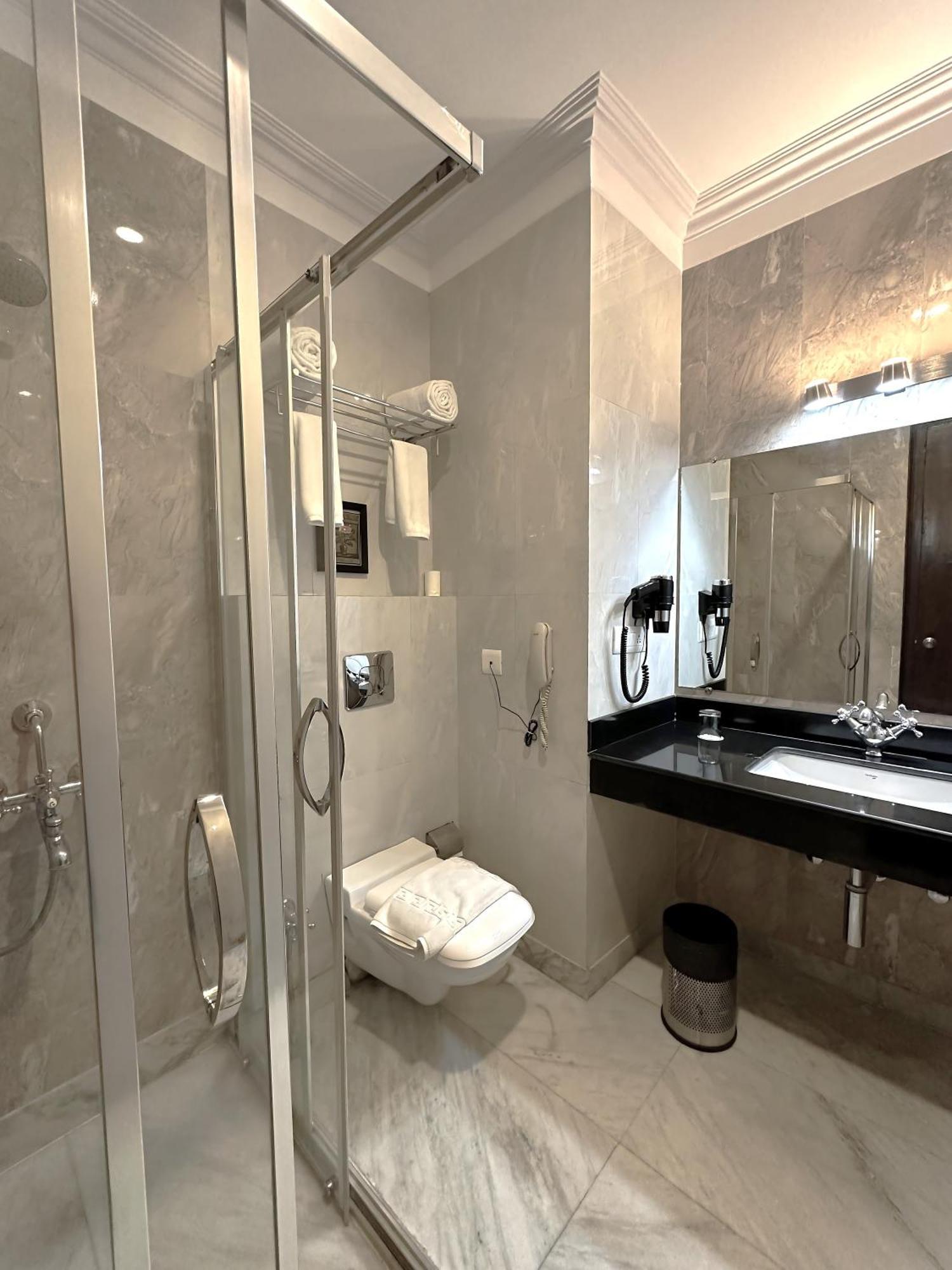 A S Hotels Khajurāho Exteriör bild